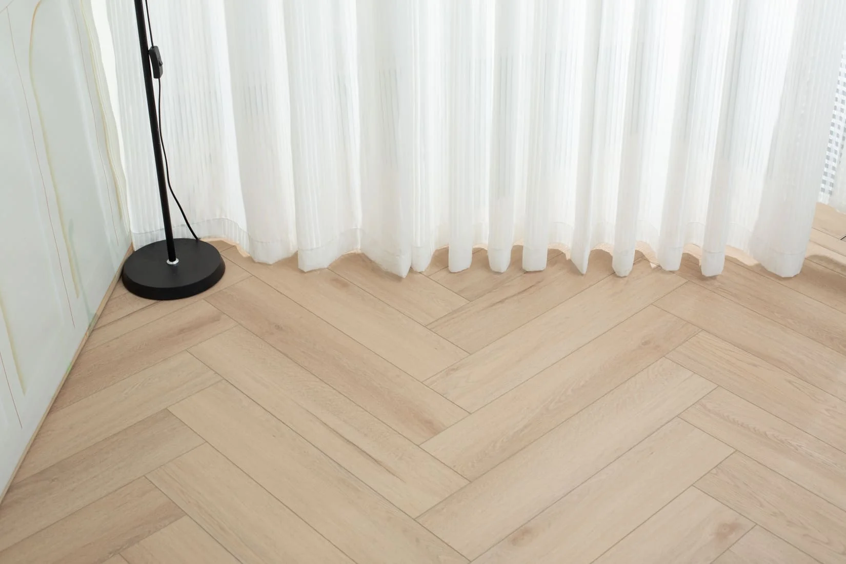 Плитка SPC "OneFloor" 3032 А,В  ЁЛКА (640*128*4 мм) — купить в Улан-Удэ