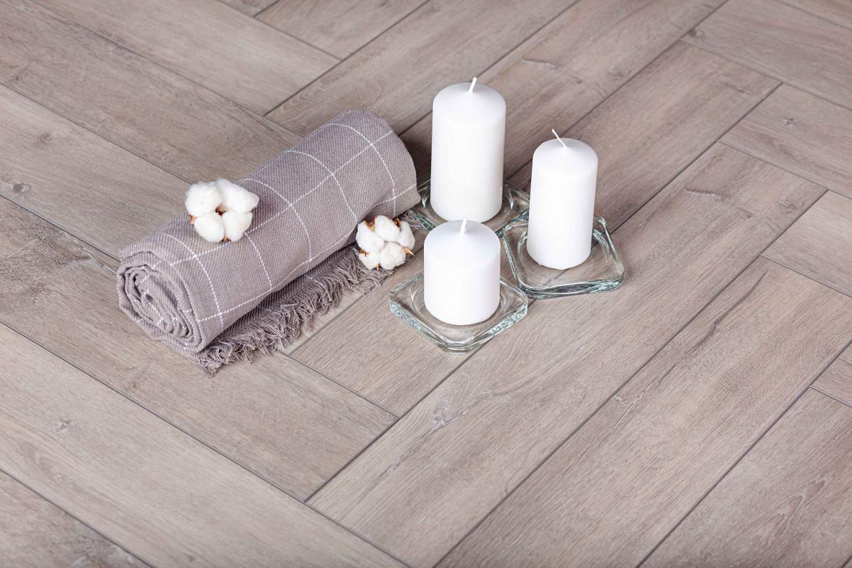 Замковая ПВХ плитка "Aberhof" Carmelita 1682 (615*123*5 мм) — купить в Улан-Удэ